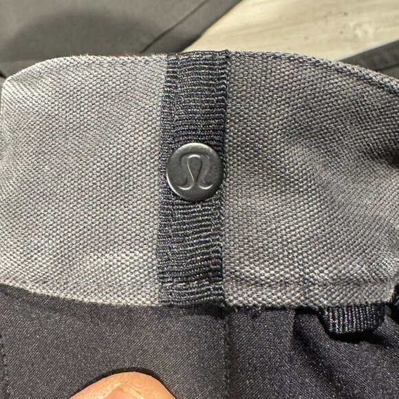 Lululemon‎ ABC Men Pants Size 32x33 Dark Gray Mid Rise Regular Fit Gusset - Picture 5 of 11